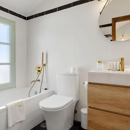 Vivi Homes - Serenity Semesterbostad *